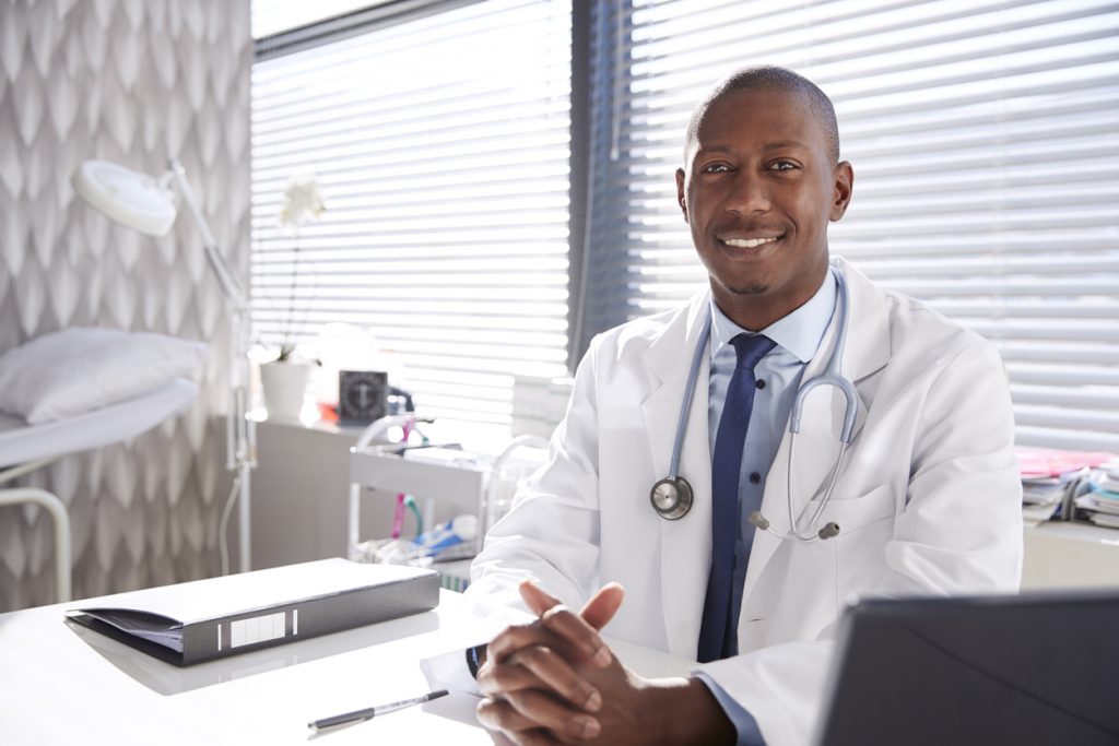 como abrir um consultório médico