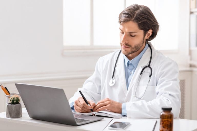 Educação médica: como e por que se especializar ainda mais?