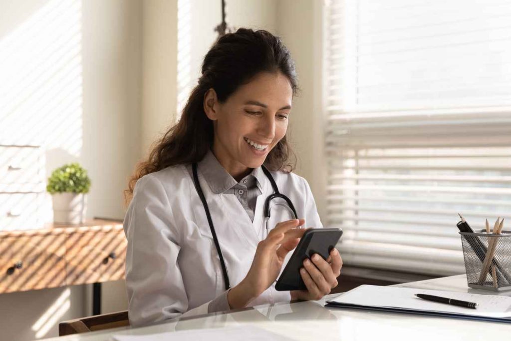 8 dicas de gerenciamento de redes sociais para clínicas e consultórios