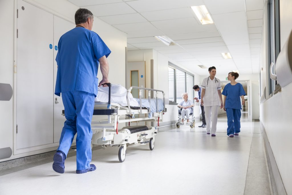 Desospitalização de pacientes