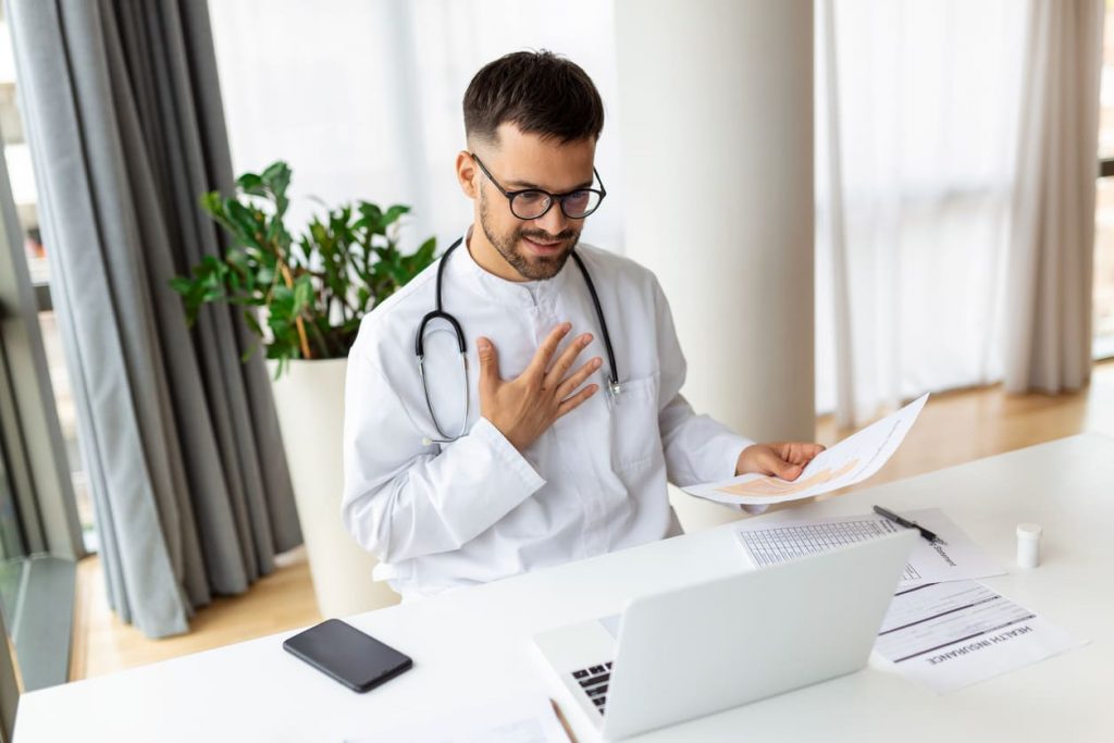 Atenção primária à saúde: como a telemedicina pode ser aplicada no processo?