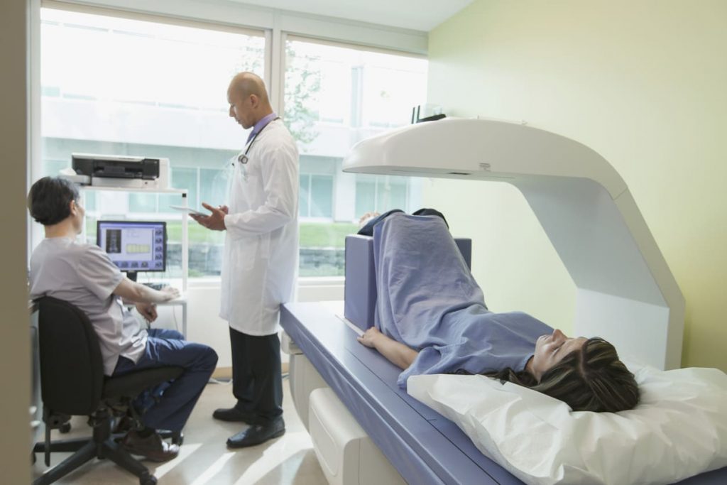 Densitometria de corpo inteiro: saiba sobre o exame e suas indicações