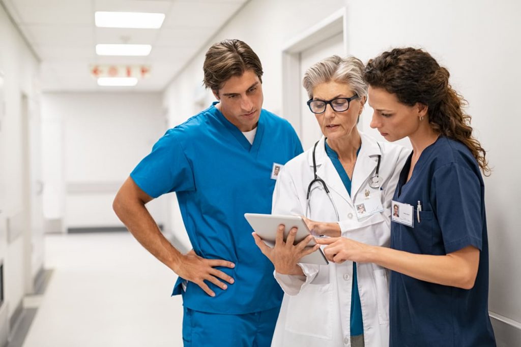 Segunda opinião médica em exames: o que é, quando solicitar, importância a legislação sobre o assunto
