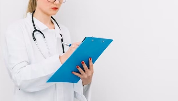 Ficha de anamnese médica: quais dados do paciente são indispensáveis?